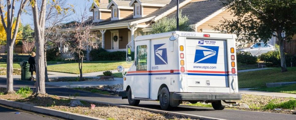 Report says USPS does not undercharge for delivery of package shipments of export cargo and import cargo in international trade. fedex